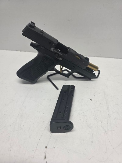 SIG SAUER P320 9MM LUGER (9x19 PARA) - Image 1 of 9