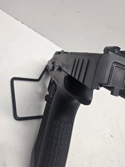 SIG SAUER P320 9MM LUGER (9x19 PARA) - Image 5 of 9