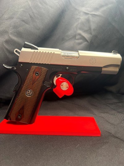 RUGER SR1911 LIGHTWEIGHT COMMANDER .45 ACP - Image 1 of 5