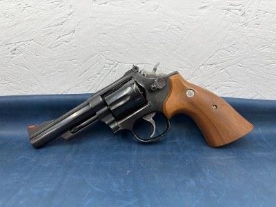 SMITH & WESSON 19-6 .357 MAG - Image 1 of 4