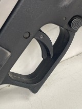 SPRINGFIELD ARMORY XD-40 .40 S&W - Image 4 of 10