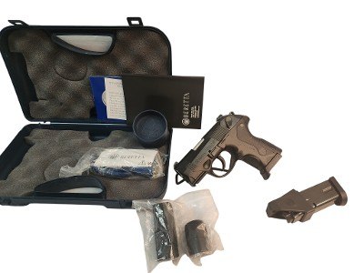 BERETTA Px4 Storm .40 CALIBER - Image 1 of 6
