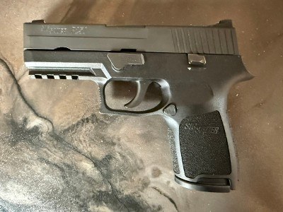 SIG SAUER P250 45 ACP (45 Auto) - Image 1 of 2