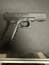 GLOCK G22 GEN 3.40 S&W - 1 of 2
