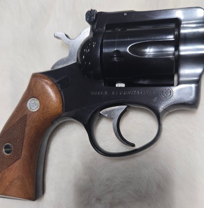 RUGER Security Six .357 MAG - Image 2 of 8