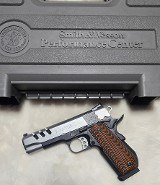 SMITH & WESSON SW1911 PERFORMANCE CENTER .45 ACP - Image 3 of 7