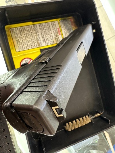 GLOCK G17 GEN 3 9MM LUGER (9x19 PARA) - Image 7 of 12