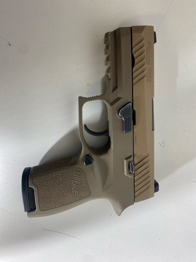 SIG SAUER P320 9MM LUGER (9x19 PARA) - Image 1 of 6