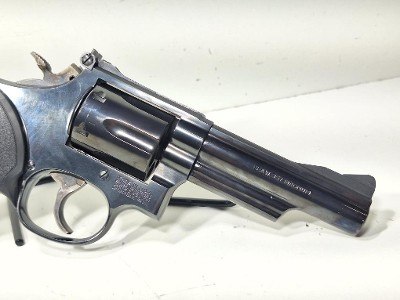 SMITH & WESSON 19-6 .357 MAG - Image 5 of 11