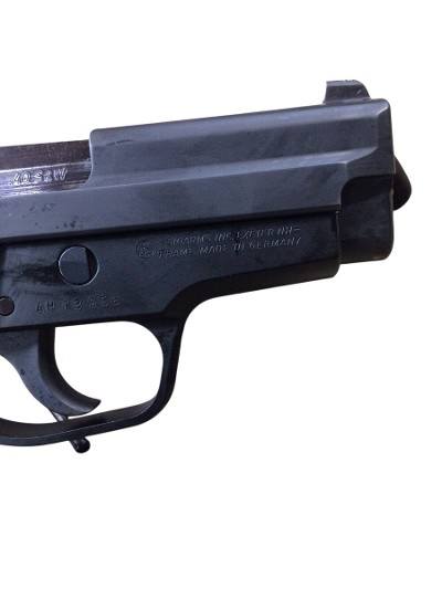 SIG SAUER SIG SAUER P229 (UDE229-40-B1) .40 SMITH & WESSON 40 Smith & Wesson - Image 5 of 8