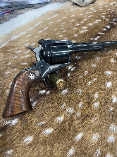 RUGER NEW MODEL BLACKHAWK CONVERTIBLE .44 rem mag - Image 2 of 8