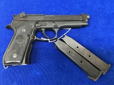 BERETTA 96 .40 - Image 1 of 7