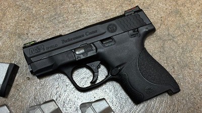 SMITH & WESSON M&P9 SHIELD 9MM LUGER (9x19 PARA) - Image 2 of 9