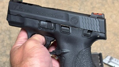 SMITH & WESSON M&P9 SHIELD 9MM LUGER (9x19 PARA) - Image 6 of 9