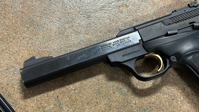 BROWNING BUCKMARK 22 - PISTOL .22 LR - Image 5 of 8