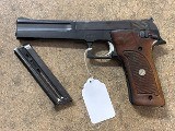 SMITH & WESSON 422 .22 LR