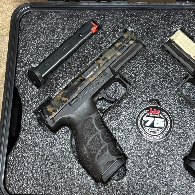 HECKLER & KOCH VP9 75TH YEAR SET FLECK 9MM LUGER (9x19 PARA) - Image 3 of 11
