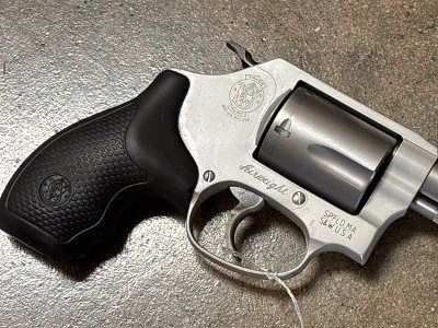 SMITH & WESSON 637-2 AIRWEIGHT .38 SPL - Image 4 of 5