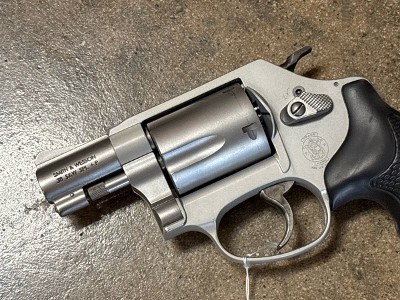 SMITH & WESSON 637-2 AIRWEIGHT .38 SPL - Image 3 of 5