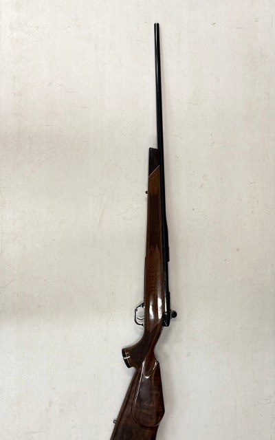 WEATHERBY MARK V DELUXE .240 WBY - Image 1 of 18