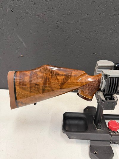 WEATHERBY Mark V Deluxe7MM WBY MAG - Image 3 of 17