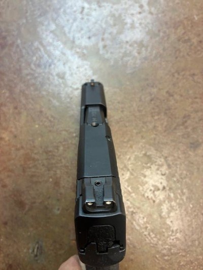 SMITH & WESSON M&P40 .40 S&W - Image 4 of 6
