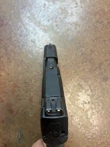 SMITH & WESSON M&P40 .40 S&W - Image 4 of 6