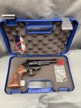 SMITH & WESSON 19 CLASSIC .357 MAG - 1 of 4