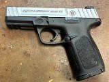 SMITH & WESSON SD40 VE .40 S&W - 2 of 7