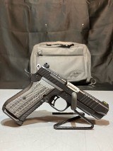 KIMBER KDS9C BLACK 9MM LUGER (9x19 PARA) - Image 1 of 6