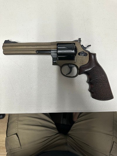 SMITH & WESSON Model 686-5 .357 MAG - Image 1 of 5