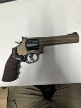 SMITH & WESSON Model 686-5 .357 MAG - Image 2 of 5