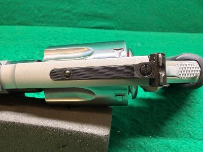 SMITH & WESSON 460XVR PERFORMANCE .460 S&W MAGNUM - Image 19 of 25