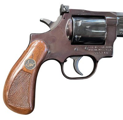 DAN WESSON FIREARMS 15-2 .357 mag - Image 5 of 7