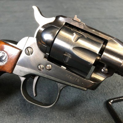 RUGER SINGLE SIX .22 3 SCREW .22 LR - Image 5 of 9