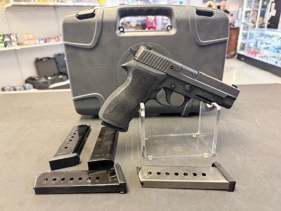 SIG SAUER P220 .45 ACP - Image 7 of 9