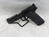 SMITH & WESSON M&P22 MAGNUM .22 WMR - Image 1 of 7