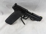SMITH & WESSON M&P22 MAGNUM .22 WMR - Image 4 of 7