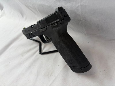 SMITH & WESSON M&P22 MAGNUM .22 WMR - Image 3 of 7