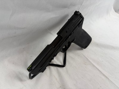 SMITH & WESSON M&P22 MAGNUM .22 WMR - Image 2 of 7