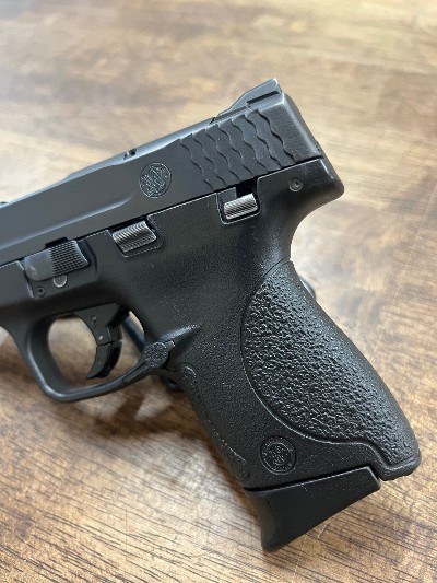 SMITH & WESSON M&P 9 SHIELD 9MM LUGER (9x19 PARA) - Image 4 of 8