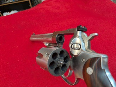 RUGER Red hawk.44 MAGNUM - Image 6 of 11