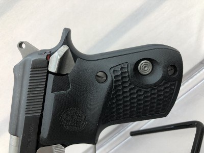 BERETTA 21A .22 LR - Image 6 of 13