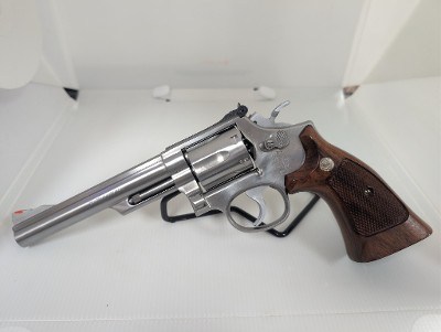 SMITH & WESSON 66-3 .357 MAG - Image 1 of 8