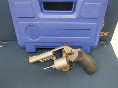SMITH & WESSON MODEL 69 .44 MAGNUM - Image 1 of 3