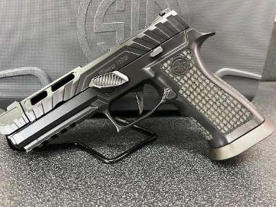 SIG SAUER P320 Spectre Comp9MM LUGER (9x19 PARA) - Image 1 of 11