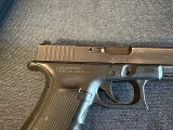 Glock G22Gen 4 .40 S&W - 9 of 10