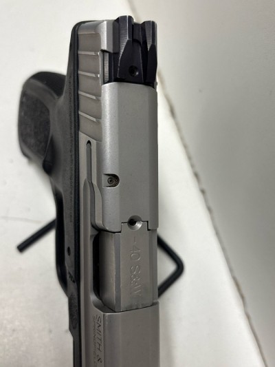 SMITH & WESSON SD40VE 40 Smith & Wesson - Image 6 of 12