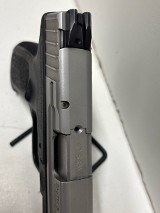 SMITH & WESSON SD40VE 40 Smith & Wesson - Image 6 of 12