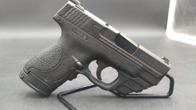 SMITH & WESSON M&P9 SHIELD 9MM LUGER (9x19 PARA) - Image 8 of 11